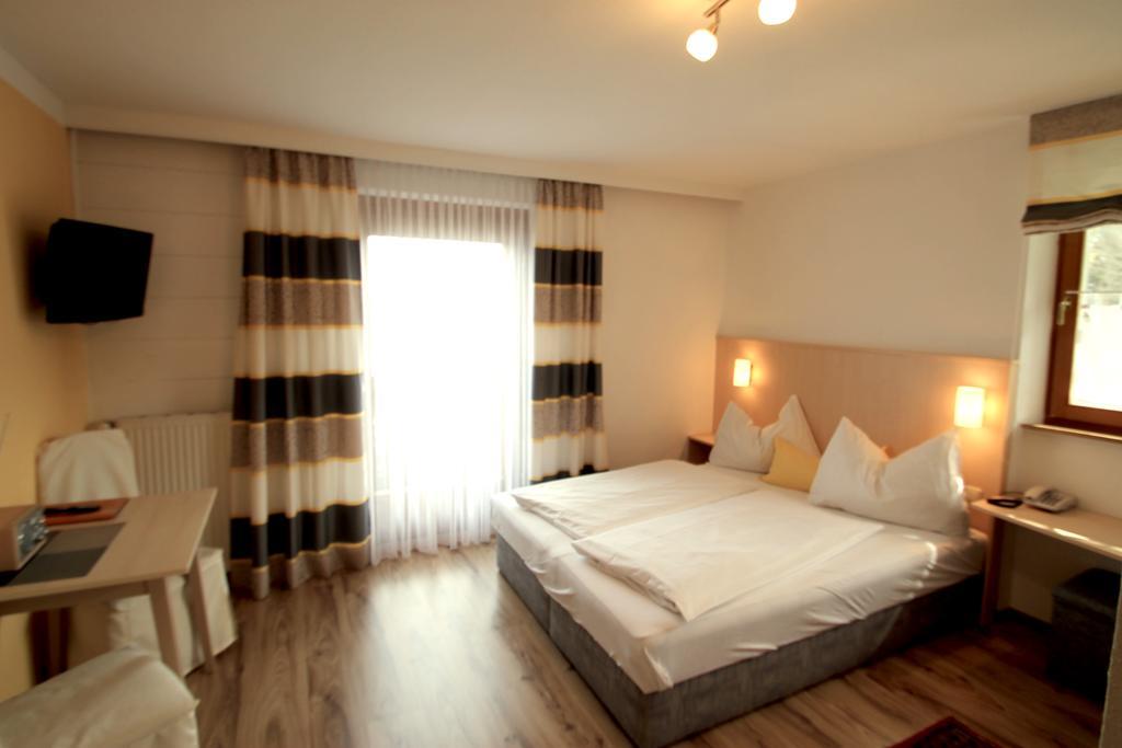 Seepension Neubacher Kg Nussdorf am Attersee Bagian luar foto